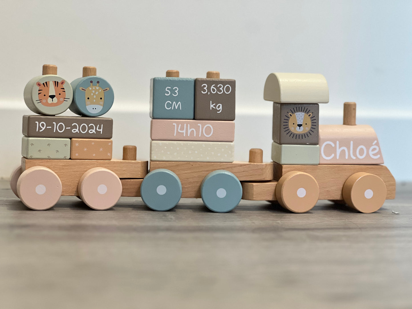 Petit train en bois personnalisable